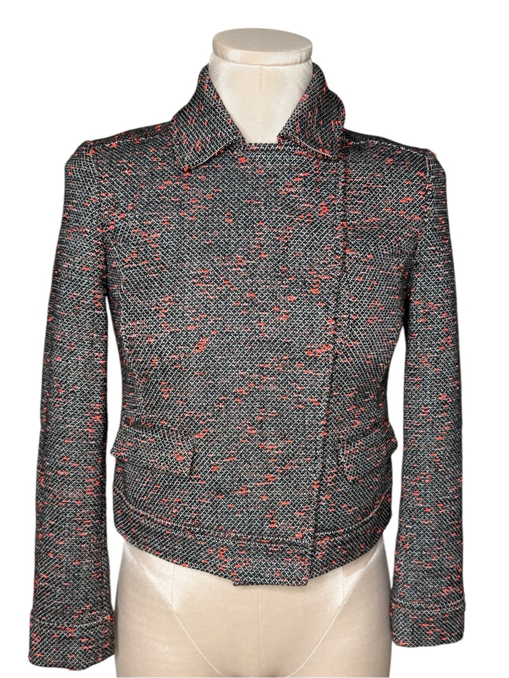Women’s fitted jacket jacket in black/white and infrared